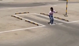 刚拿到驾驶证的新手开车